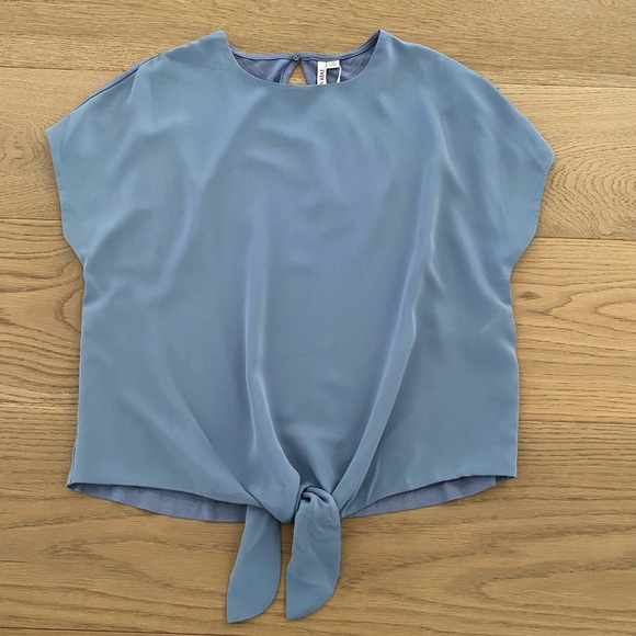 Ever New Women’s Tiffany Tie Front Top. Workwear Blue. Size XS. NWT. - Picture 3 of 7